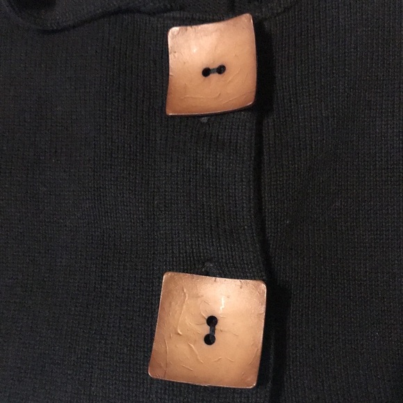 Anthropologie Willow Wooden Button Sweater in Black Size Medium - Picture 5 of 7